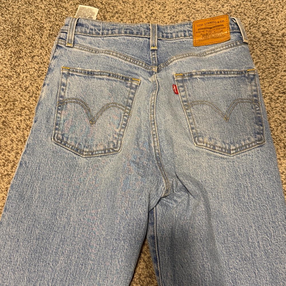 Levi’s Ribcage (27) - Picture 4 of 6
